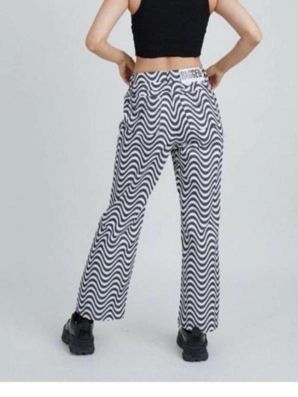 RAGGED‎ High Rise Ragged Jeans Straight Leg Jeans with Bold Wavy Print